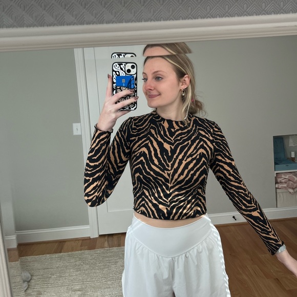Zebra Printed Long Sleeve Mock Neck Long Sleeve Crop Top - Picture 2 of 8